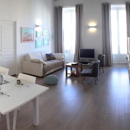 2 Bedrooms Appartement In Central Location On The Famous Place Massena Nice Bagian luar foto