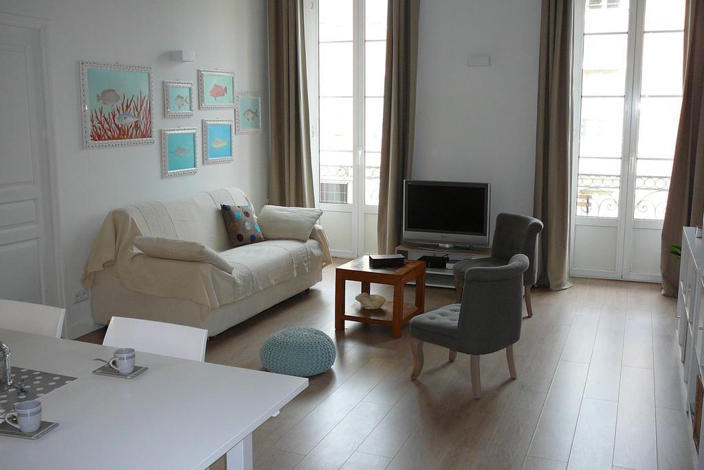 2 Bedrooms Appartement In Central Location On The Famous Place Massena Nice Bagian luar foto