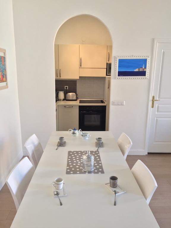 2 Bedrooms Appartement In Central Location On The Famous Place Massena Nice Bagian luar foto